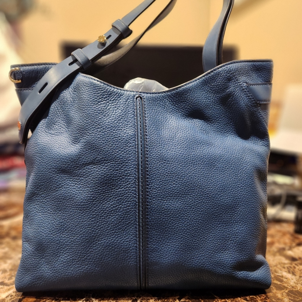 Michael Kors Downtown Astor Shoulder Bag